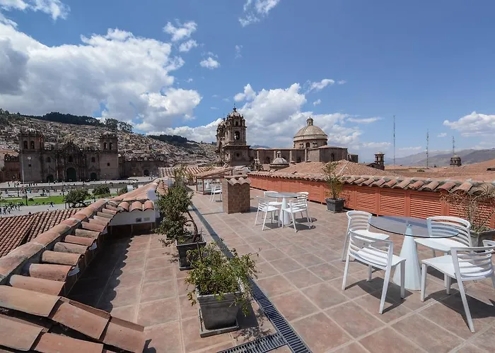 Plaza De Armas 3*